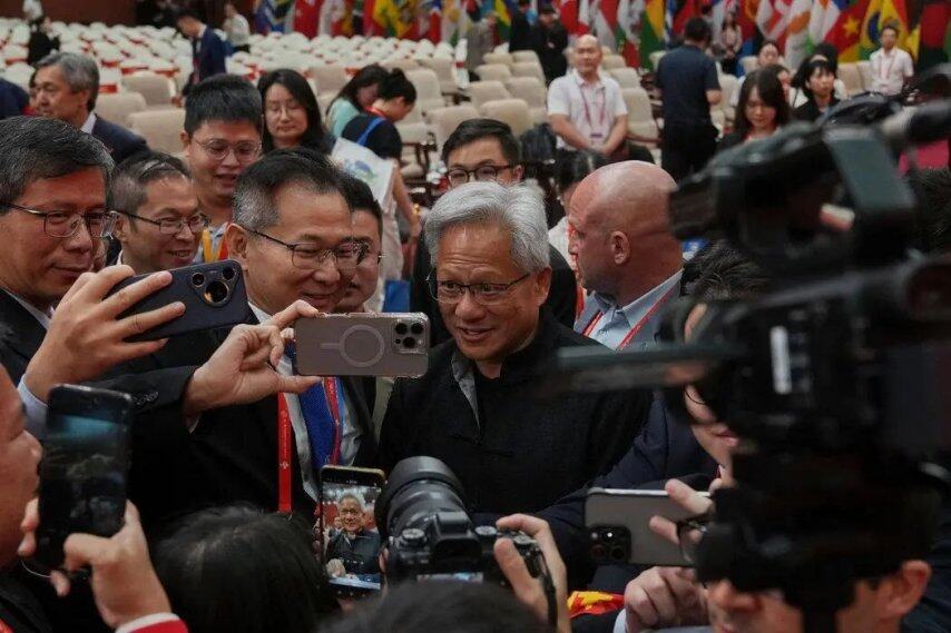 黄仁勋实名点赞《黑神话》靠AI再次出圈(图1)