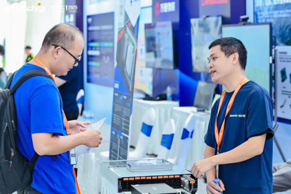 硬核出击！蚁坞ARM SoC阵列服务器、蚁智群联MiniDock亮相瑞芯微第九届开发者大会(图8)