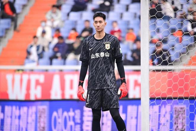 王大雷内讧引争议频频甩锅队友制造矛盾球迷建议于金永上位(图4)