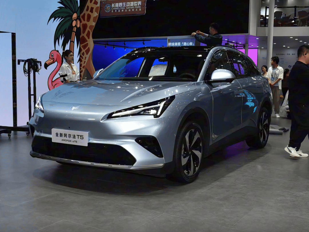 1098万起的“技术普惠型”代表全新阿尔法T5