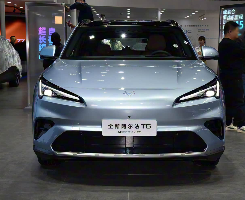 代表全新阿尔法T5