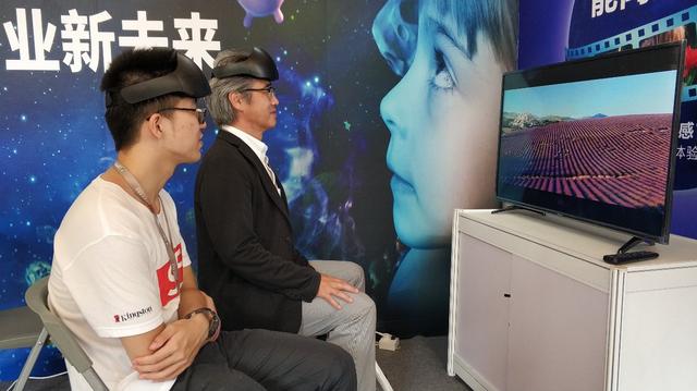 茅台集团：在波峰浪谷间稳健前行